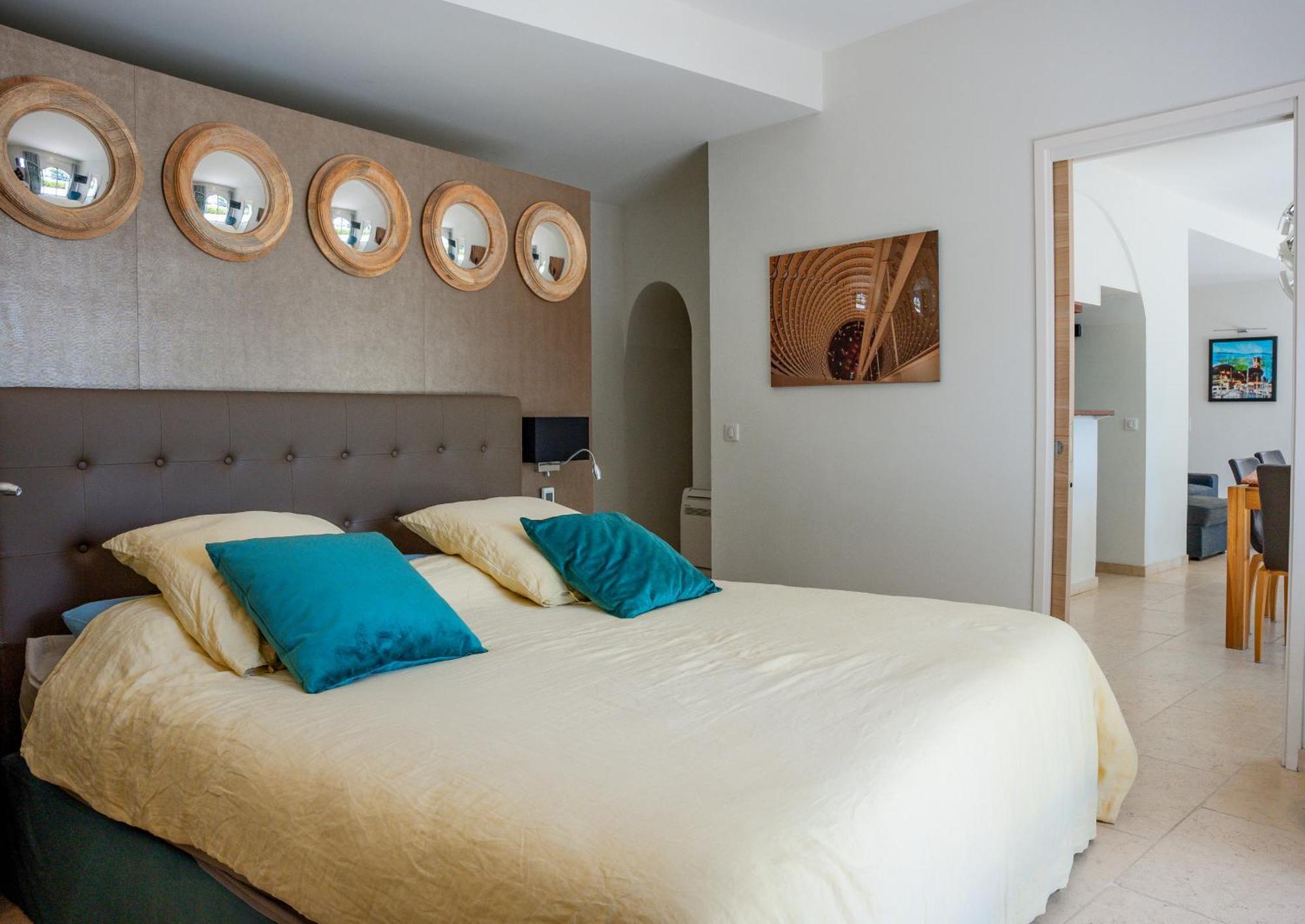 Superbe Villa-appartement Sur La Croisette Avec Grande Terrasse Apartamento