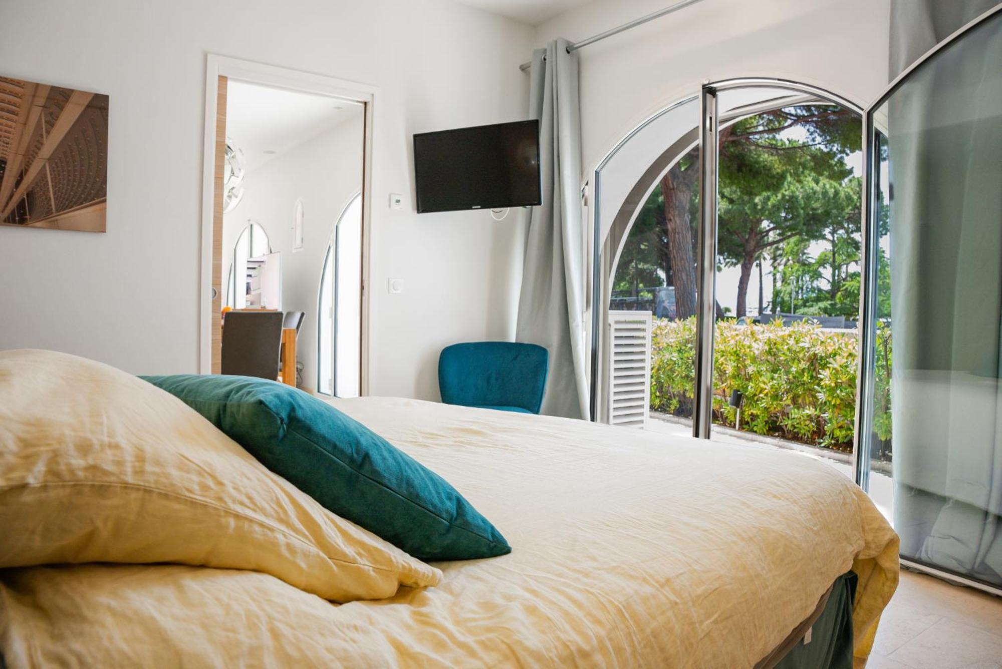 Apartamento Superbe Villa-appartement Sur La Croisette Avec Grande Terrasse *