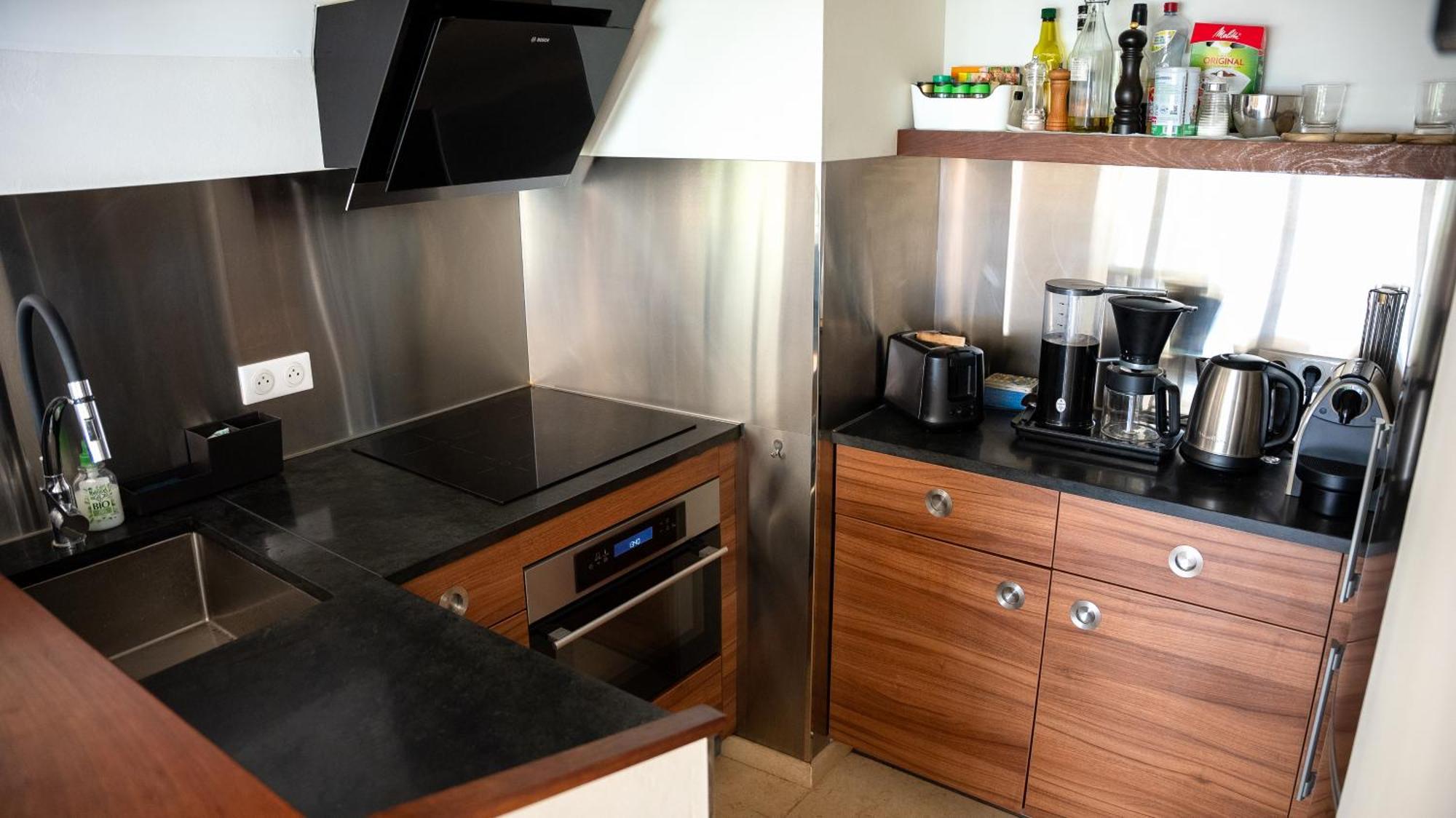 Superbe Villa-appartement Sur La Croisette Avec Grande Terrasse Apartamento