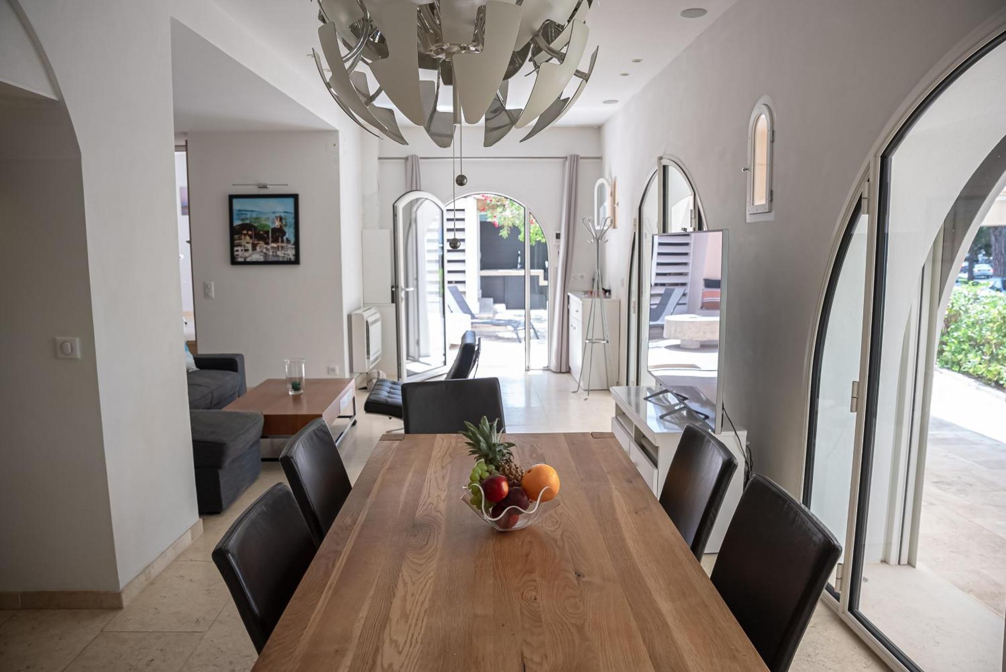 Superbe Villa-appartement Sur La Croisette Avec Grande Terrasse Apartamento Cannes